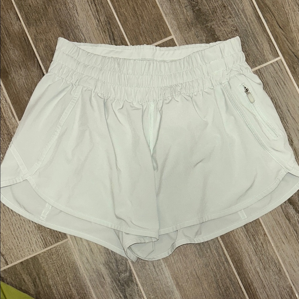 Lululemon track that shorts